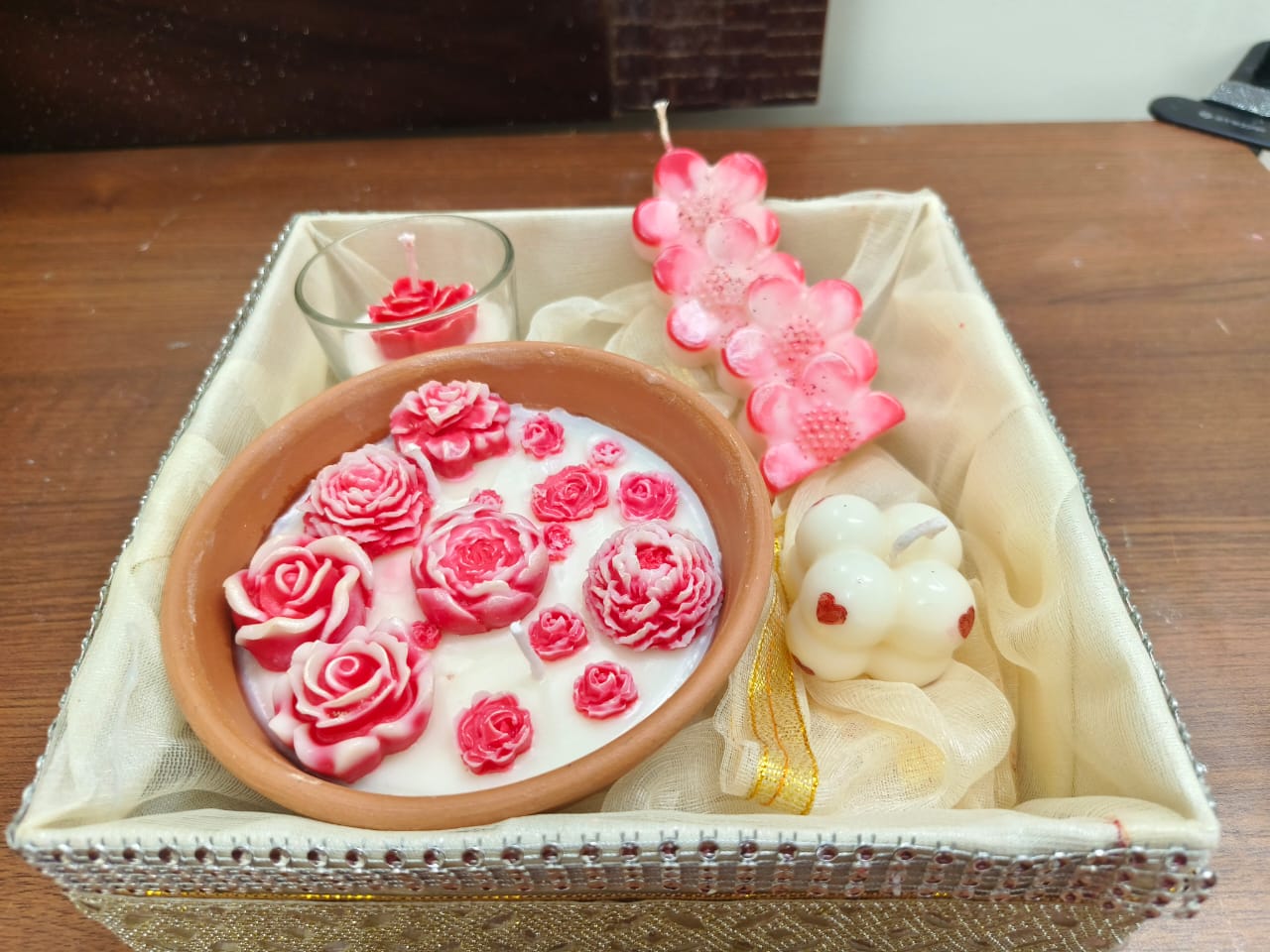 Luxury Flower Soy Wax Candle Gift Hamper – Handmade Home Decor & Gifting - The Ved Aura