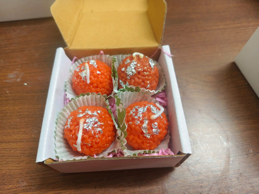 Handmade soy wax laddu candles with jasmine aroma – set of 4
